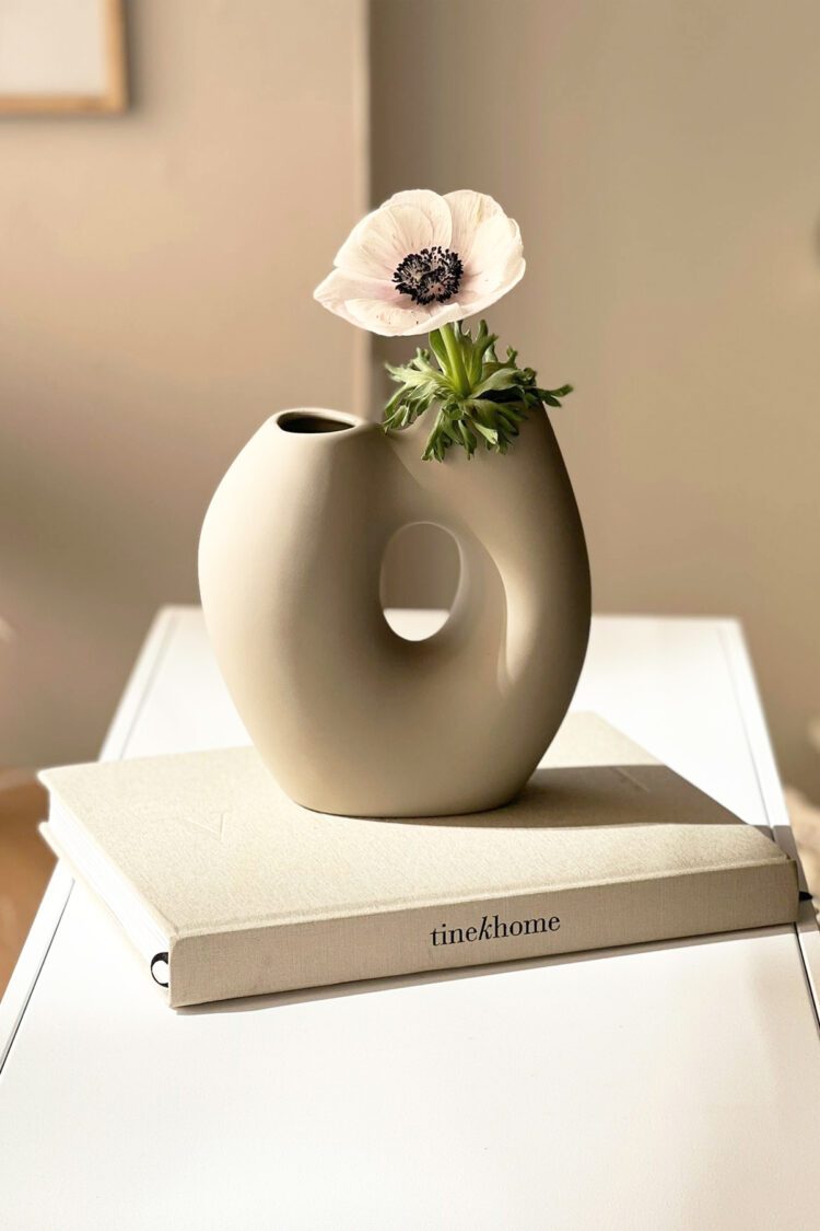 Vase Frodig, Sand