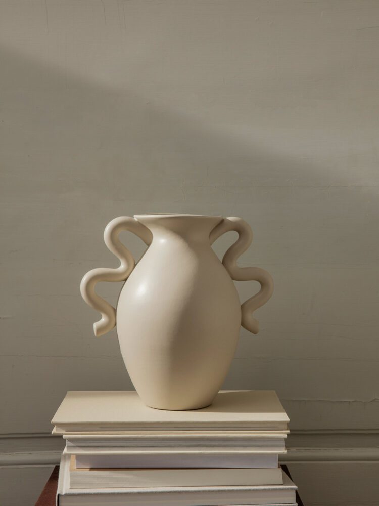 Verso Vase, Cream
