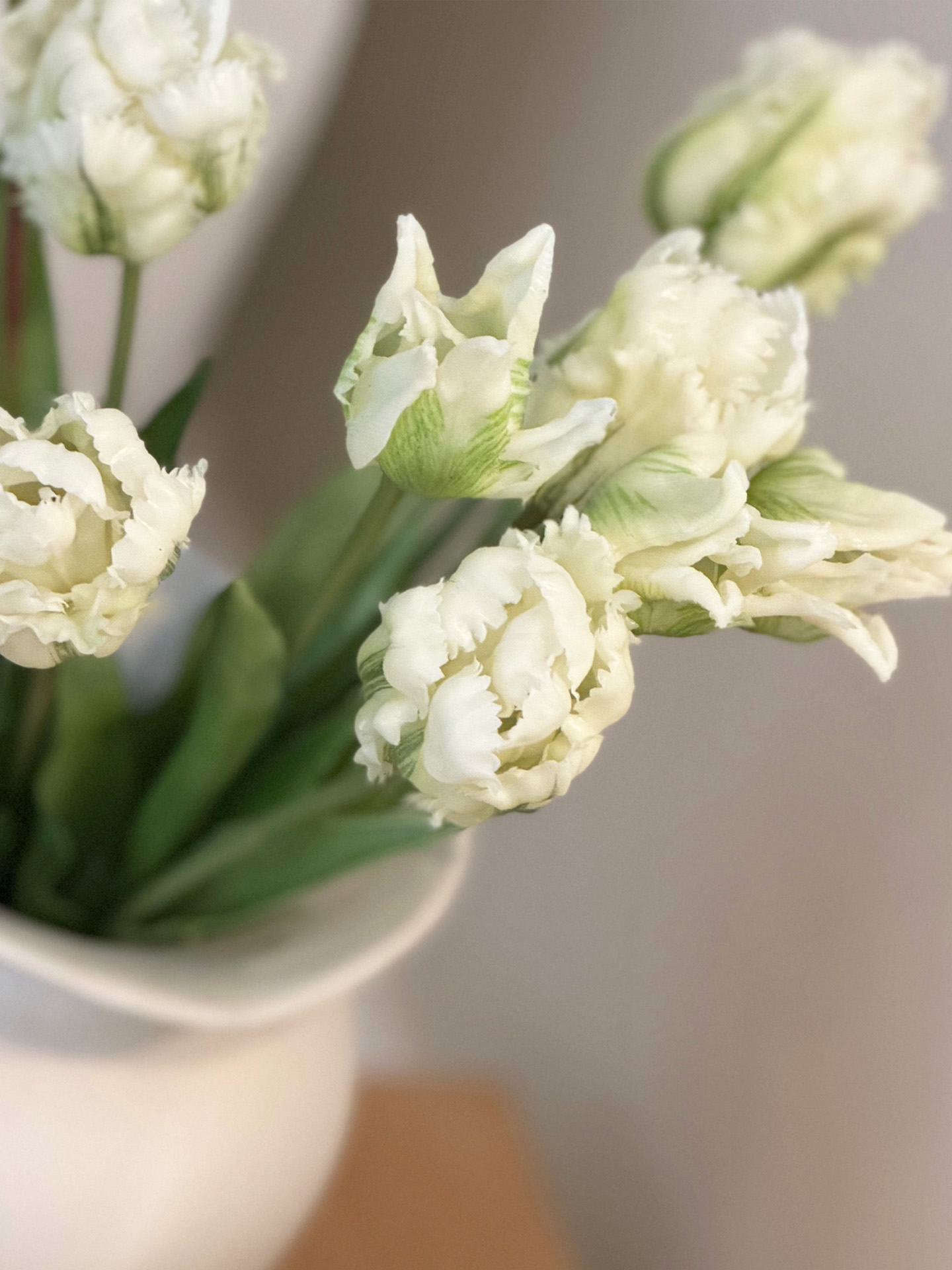 broste_florentina_vase_2 Papageien Tulpen Bund, weiss