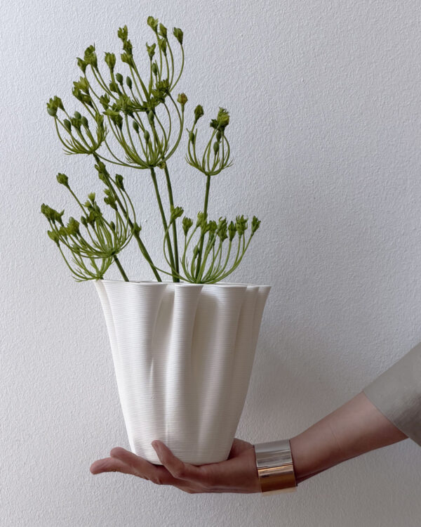 Dedali Vase h-18, Offwhite